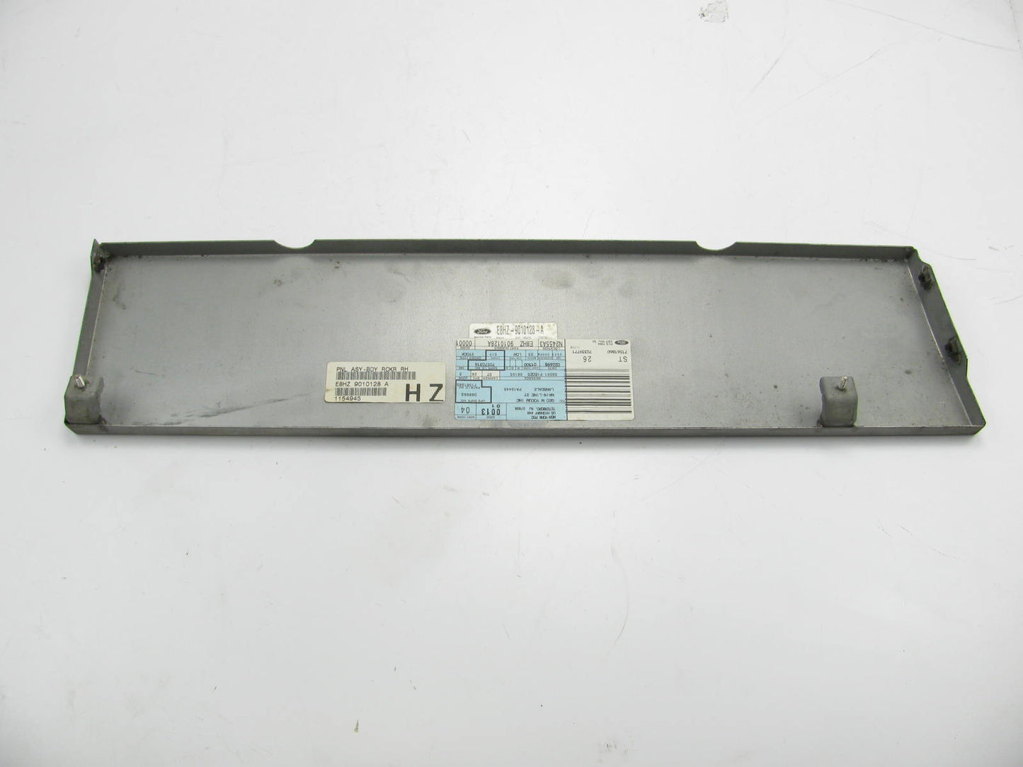 NEW - OEM Ford E8HZ-9010128-A Right Body Rocker Panel 1988-97 LA9000 LTA9000