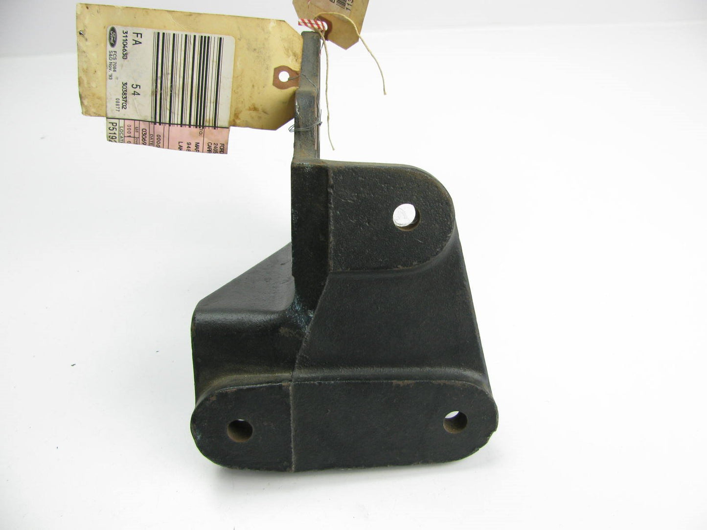 NOS 1988-92 Ford LA9000 LT9000 Front Bumper Left Drivers Side Mounting Bracket