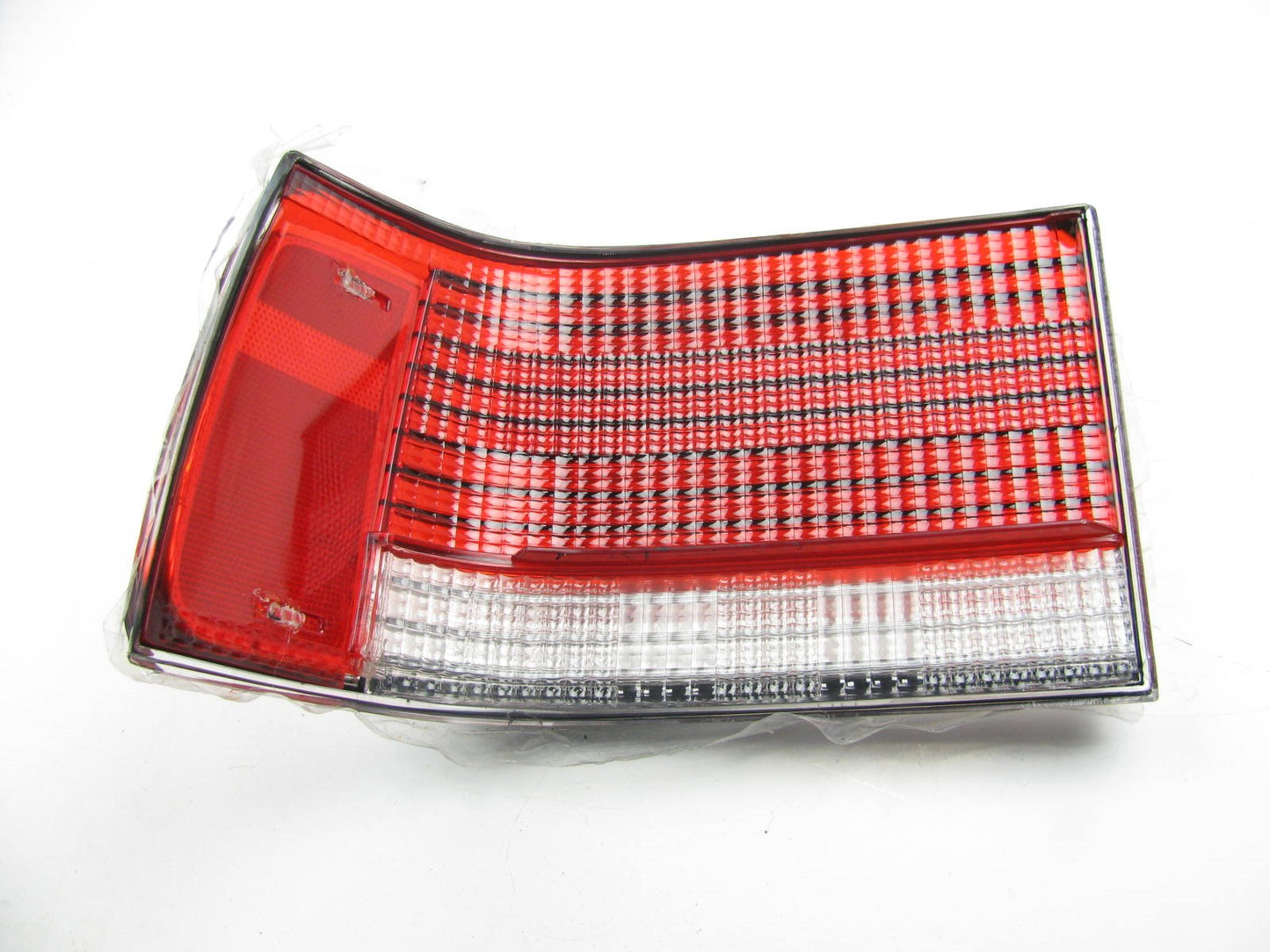 NOS OEM 1988-1989 Lincoln Continental Tail Light Lamp LENS ONLY RH E8OY-13450-A