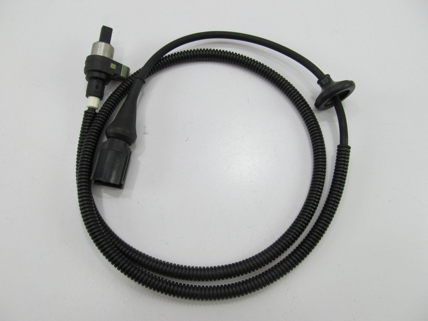 NEW GENUINE OEM Ford E8OY-2C190-B Rear Left ABS Wheel Speed Sensor  E80Y-2C190-B