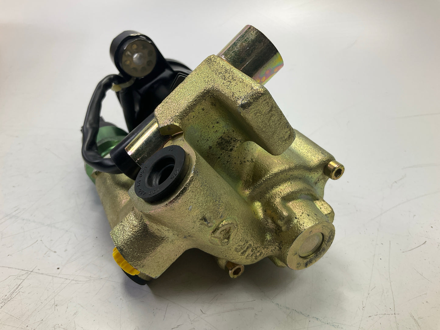 Cosmetic Damage - OEM Ford E8SZ-2C256-A Anti-lock Brake ABS Pump Motor Actuator