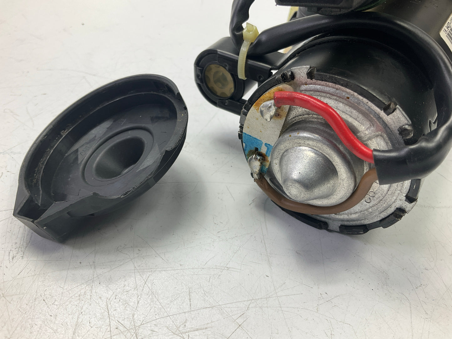 Cosmetic Damage - OEM Ford E8SZ-2C256-A Anti-lock Brake ABS Pump Motor Actuator