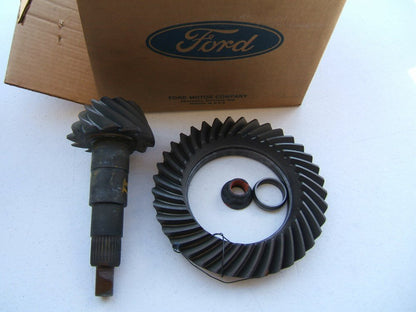 NOS 1990-1991 Lincoln Town Car 7.5'' Ring & Pinion Gear 3.08 E8SZ-4209-A