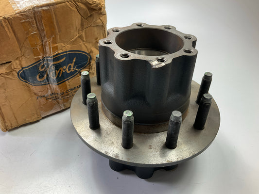 DAMAGED STUD - NOS OEM Ford E8TZ-1109-A Rear Wheel Hub - 1990-1991 F250 F350