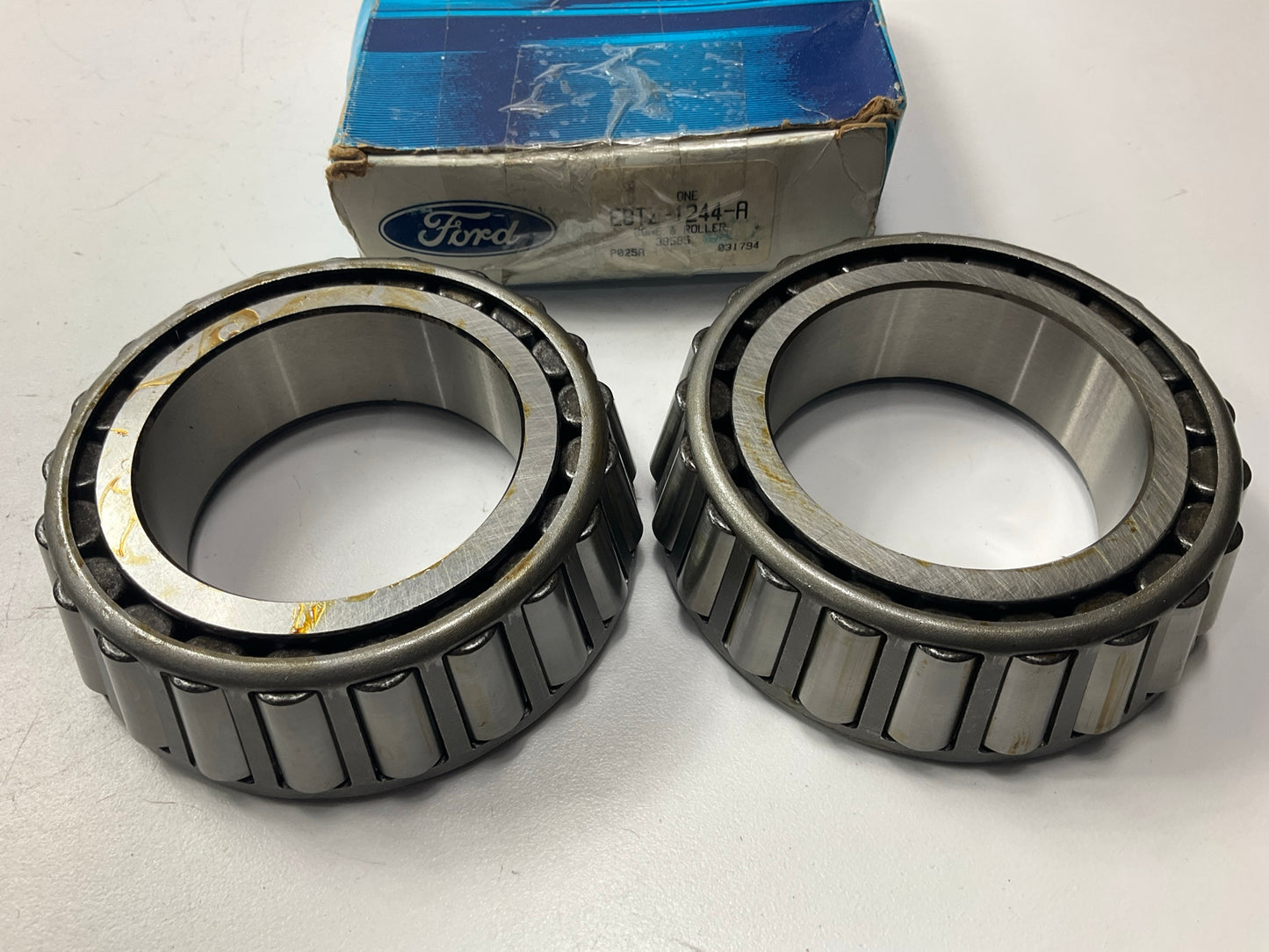 (2) NEW - OEM Ford E8TZ-1244-A REAR Wheel Bearing - Timken 39585