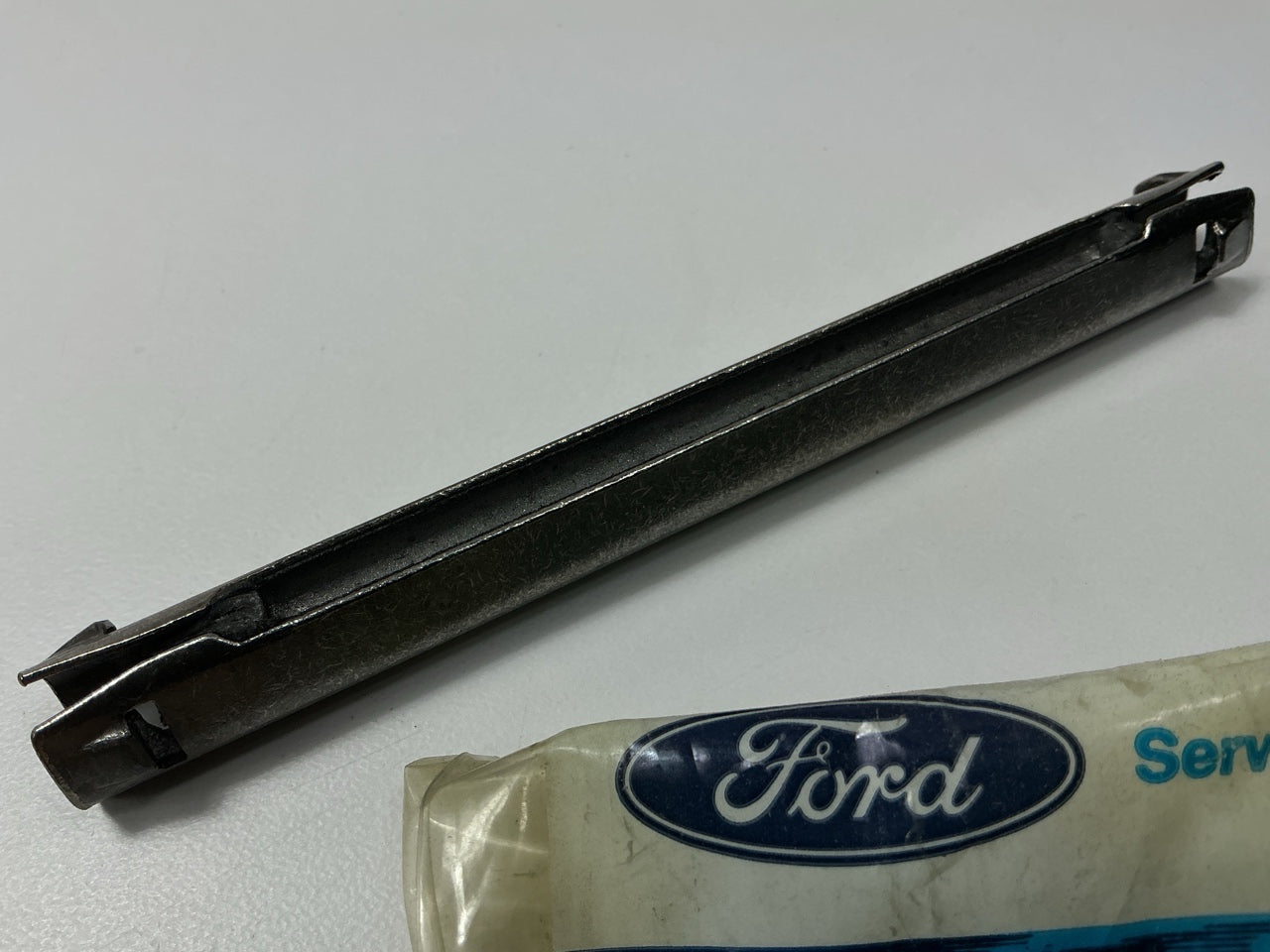NEW - OEM Ford E8TZ-2C150-A Disc Brake Caliper Pin