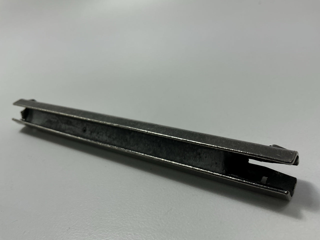 NEW - OEM Ford E8TZ-2C150-A Disc Brake Caliper Pin