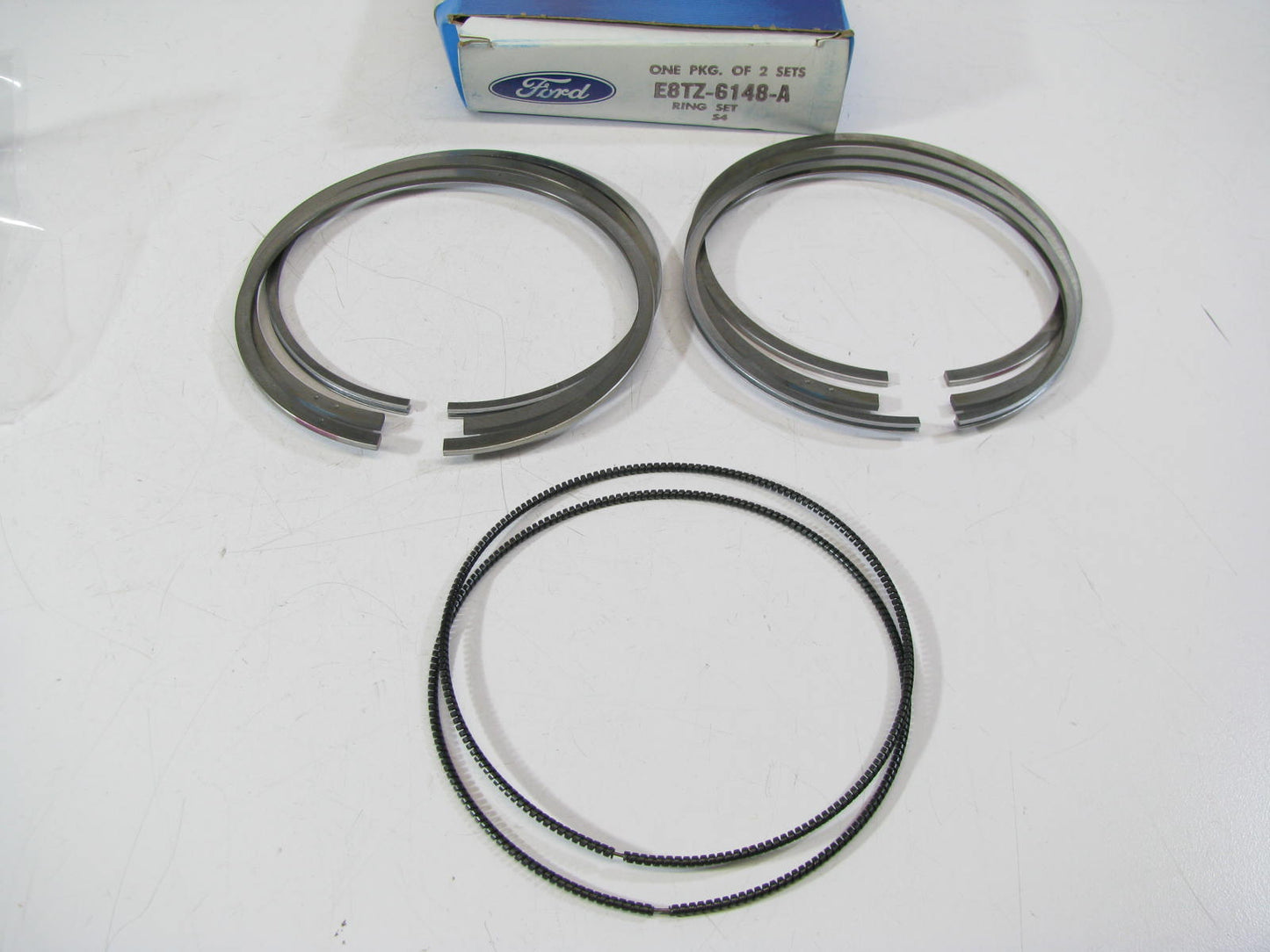 NEW - OEM Ford E8TZ-6148-A Partial Piston Ring Set - Standard 1988 7.3L Diesel