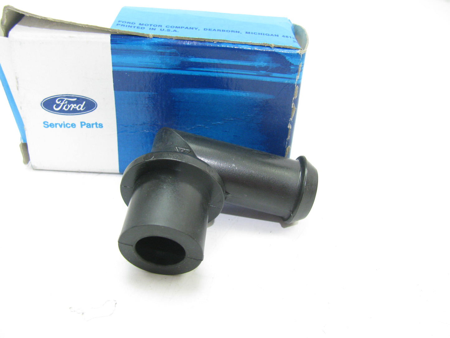 NEW - OEM Ford E8TZ-6767-A PCV Valve Elbow 1988-1994 5.8L-V8