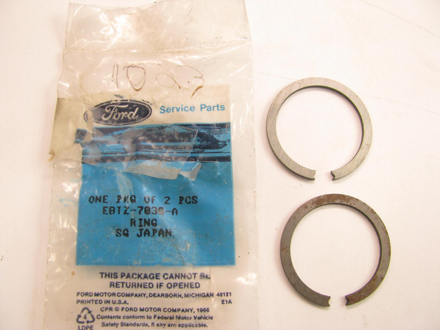 (2) Ford OEM E8TZ-7030-A Transmission Input Shaft Bearing Retaining Ring For TK5