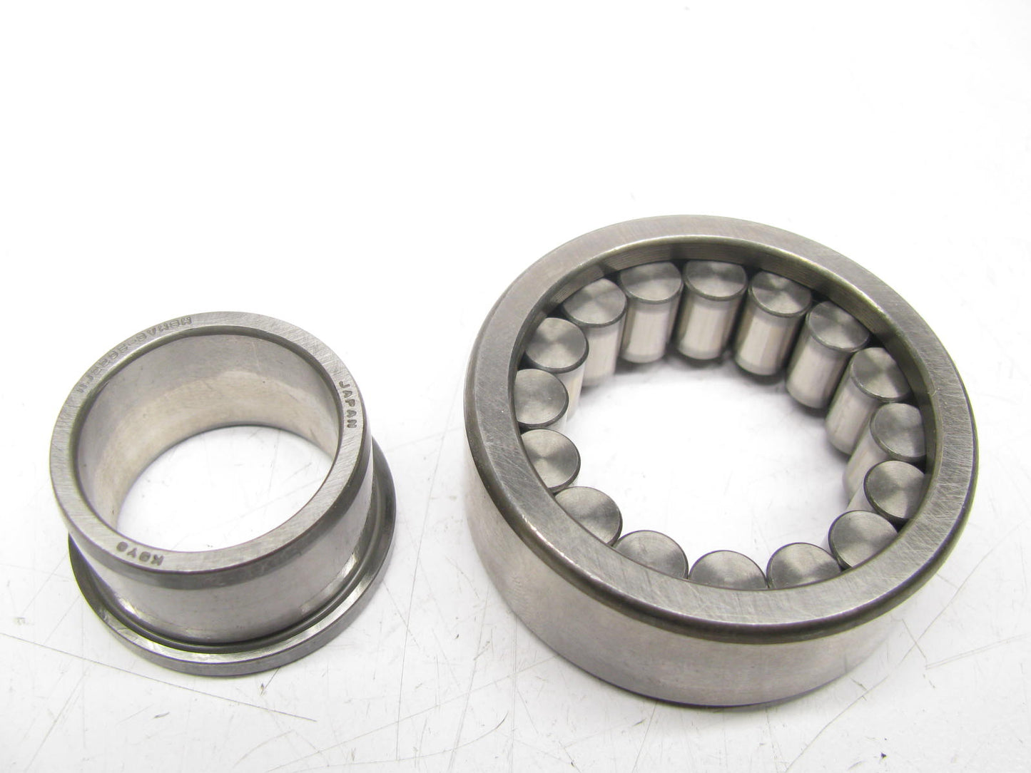 NEW - OEM Ford E8TZ-7065-D Manual Transmission Countershaft Bearing