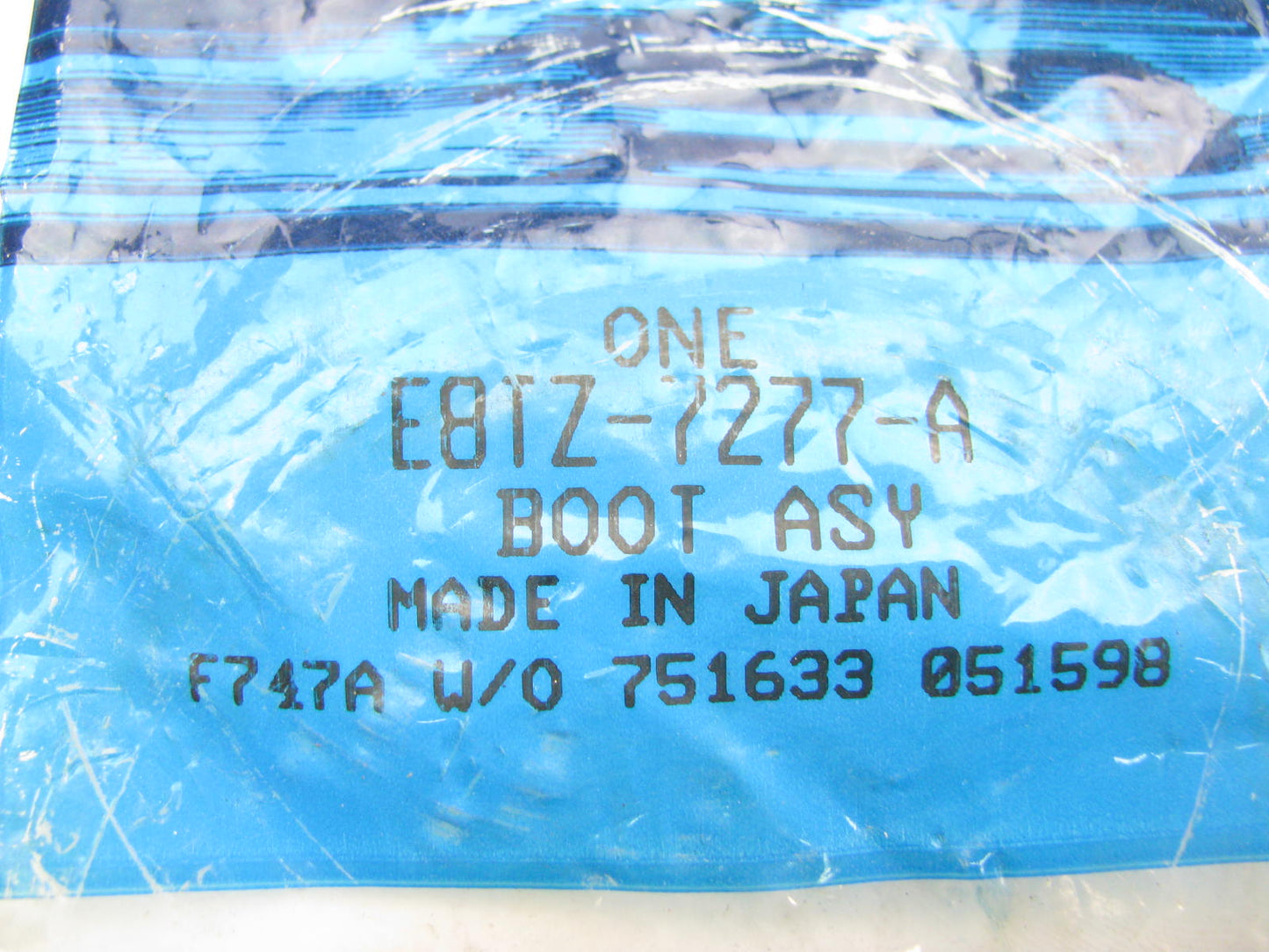 NEW - OEM Ford E8TZ-7277-A Inner Shift Boot 88-90 Bronco F150 F250 Mazda 5 Speed
