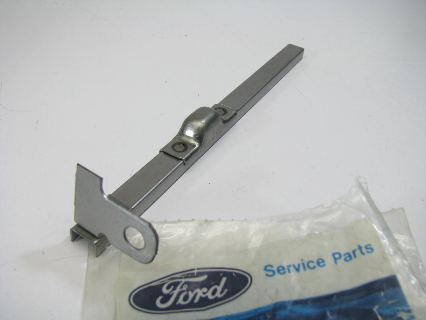 NEW - OEM Ford E8TZ-7A174-A Manual Transmission Rear Oil Trough - TK5