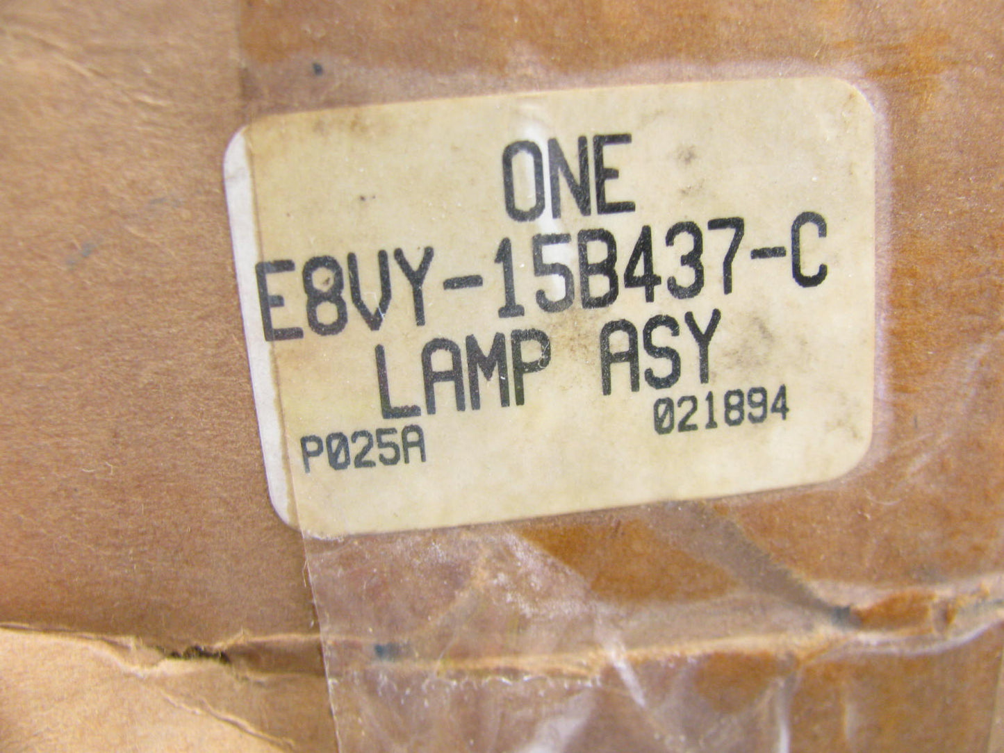 NEW - OEM Ford E8VY-15B437-C Right Exterior Pillar Coach Lamp 1988-1989 Town Car
