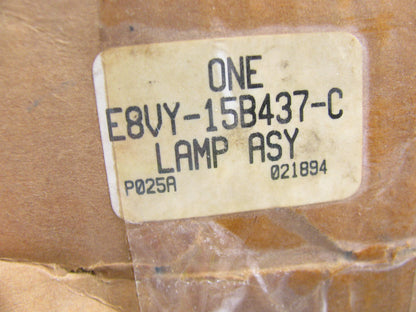 NEW - OEM Ford E8VY-15B437-C Right Exterior Pillar Coach Lamp 1988-1989 Town Car