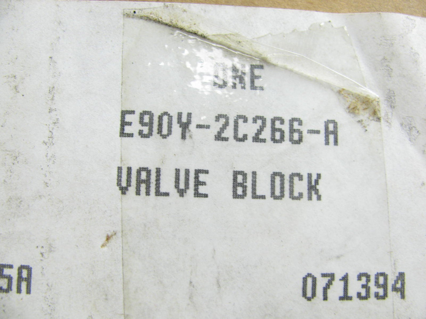 NEW - OEM Ford E90Y-2C266-A ABS Valve Block Modulator 1989 Lincoln Continental