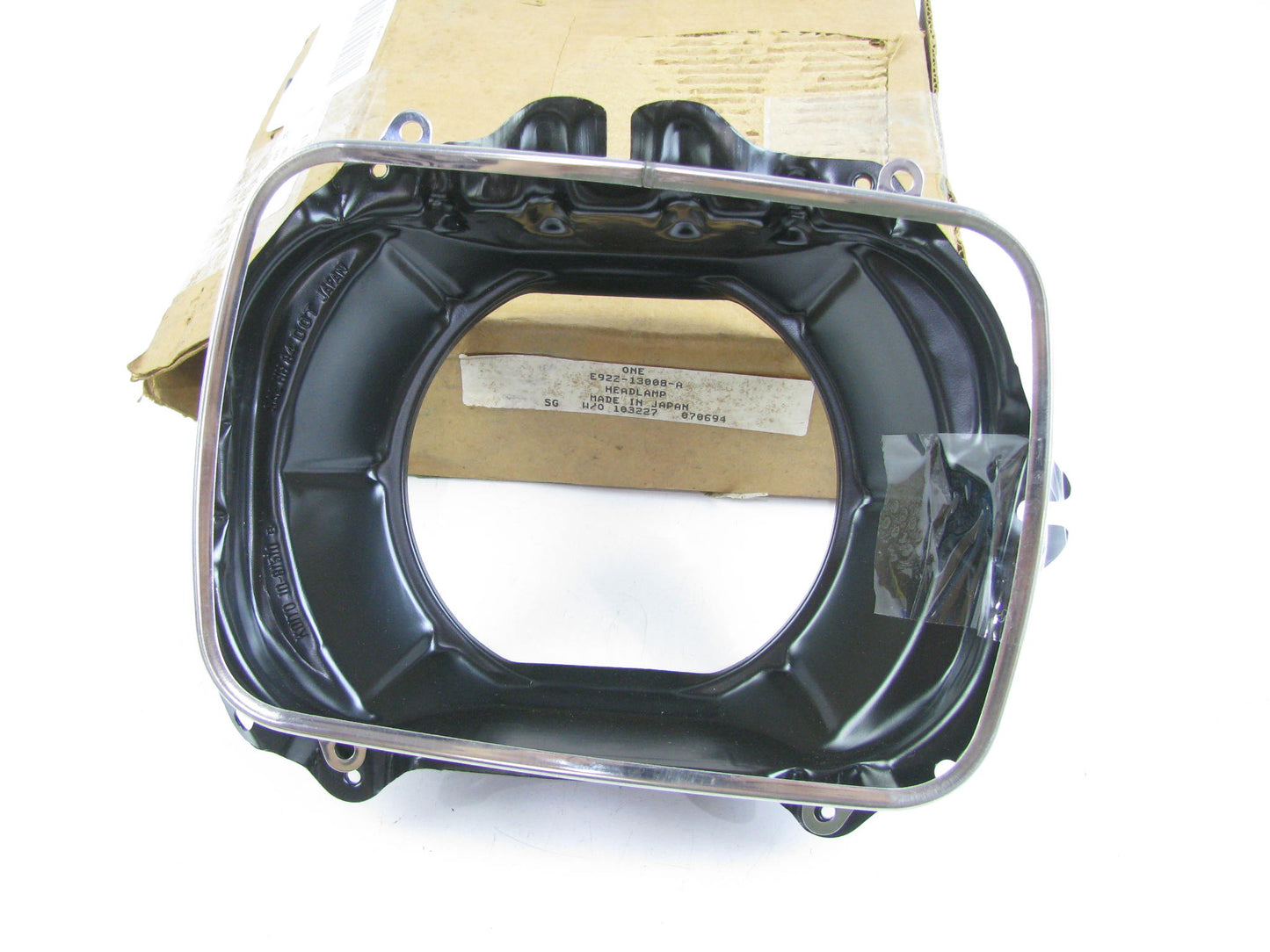 NEW - OEM Ford E92Z-13008-A Front Right Headlight Headlamp Bucket 1989-92 Probe
