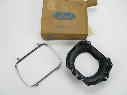 NOS - OEM E92Z-13008-B LEFT Head Lamp Light Bucket Bezel For 1989-92 Ford Probe
