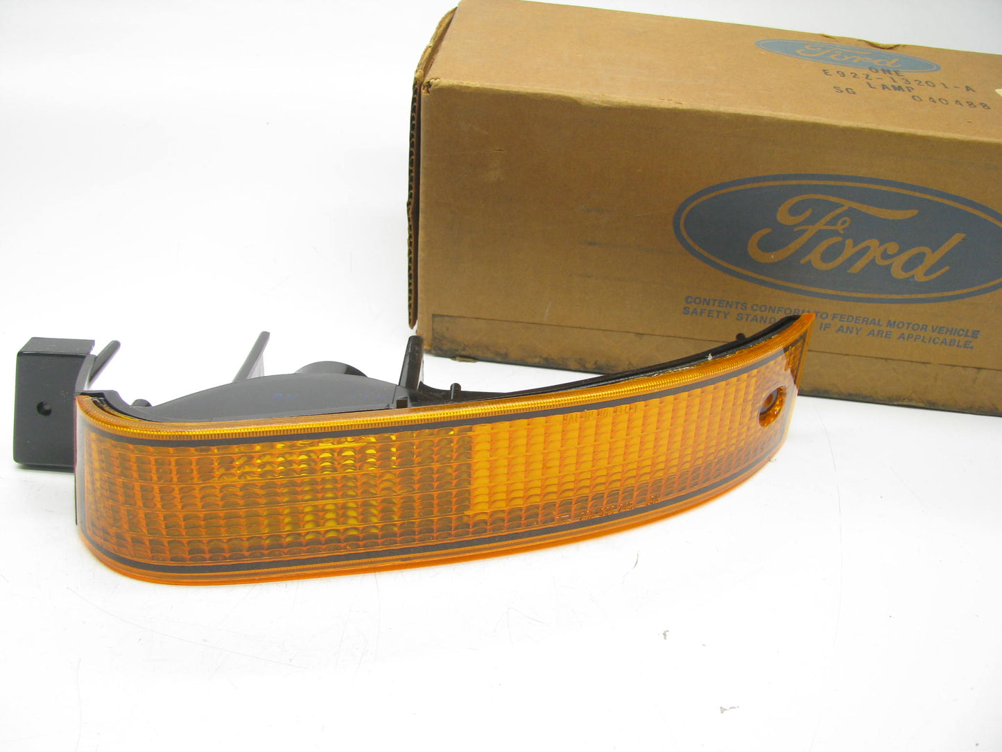 NEW - OEM Ford E92Z-13201-A Front Left Parking Lamp Assembly For 1989 Probe