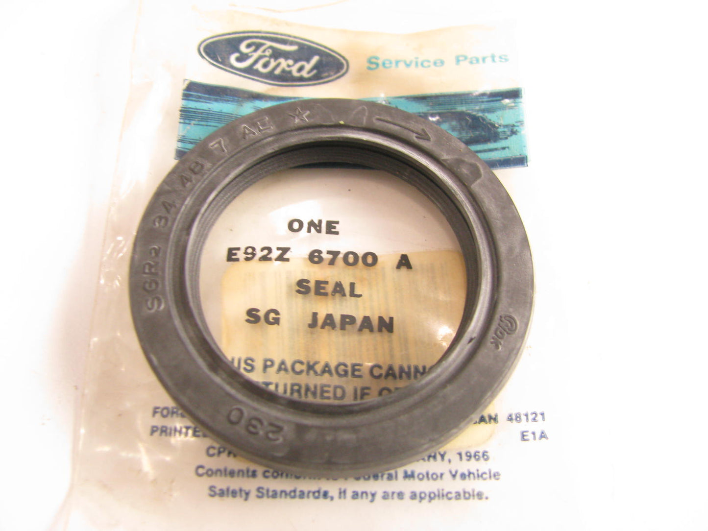NEW - OEM Ford E92Z-6700-A Front Engine Crankshaft Seal 1989-1992 Probe 2.2L