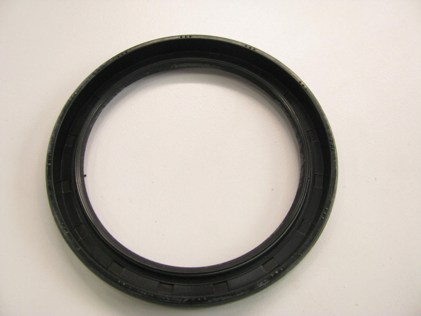 NEW - OEM Ford E92Z-7F401-A Automatic Transmission Torque Converter Seal