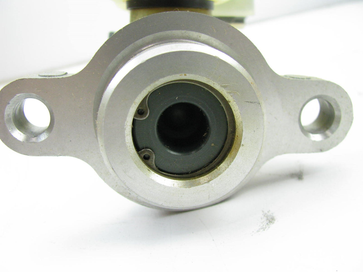 NEW OEM Ford E9DZ-2140-A Brake Master Cylinder (w/o ABS) - 1989-90 Taurus, Sable
