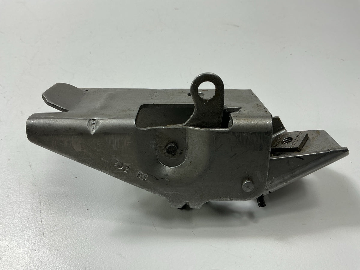 NEW - OEM Ford E9DZ-5421819-A Front Left Door Latch Control 1989-1991 Taurus