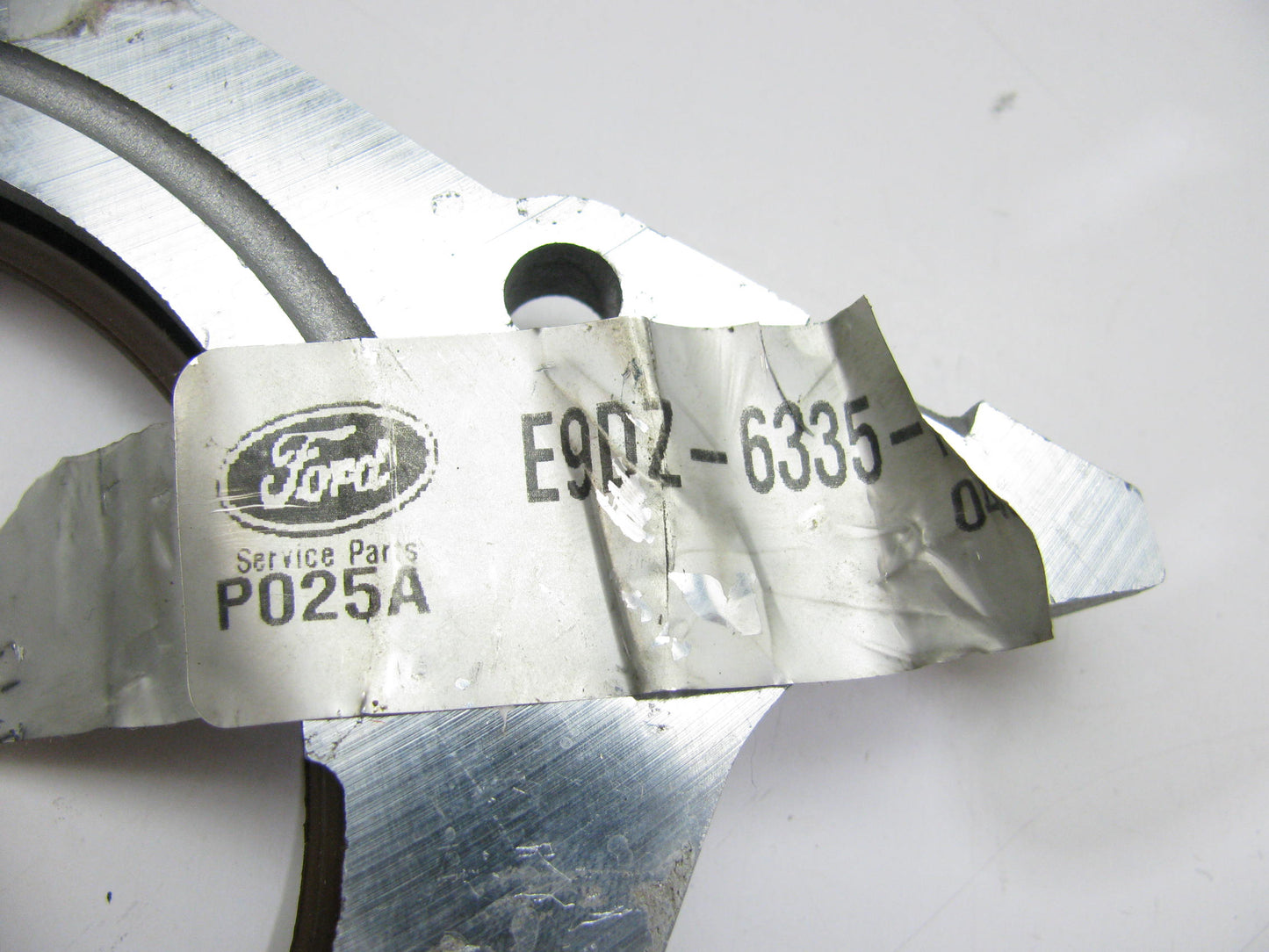 OEM Ford E9DZ-6335-A Rear Crankshaft Main Oil Seal Retainer 1986-90 Taurus 2.5L