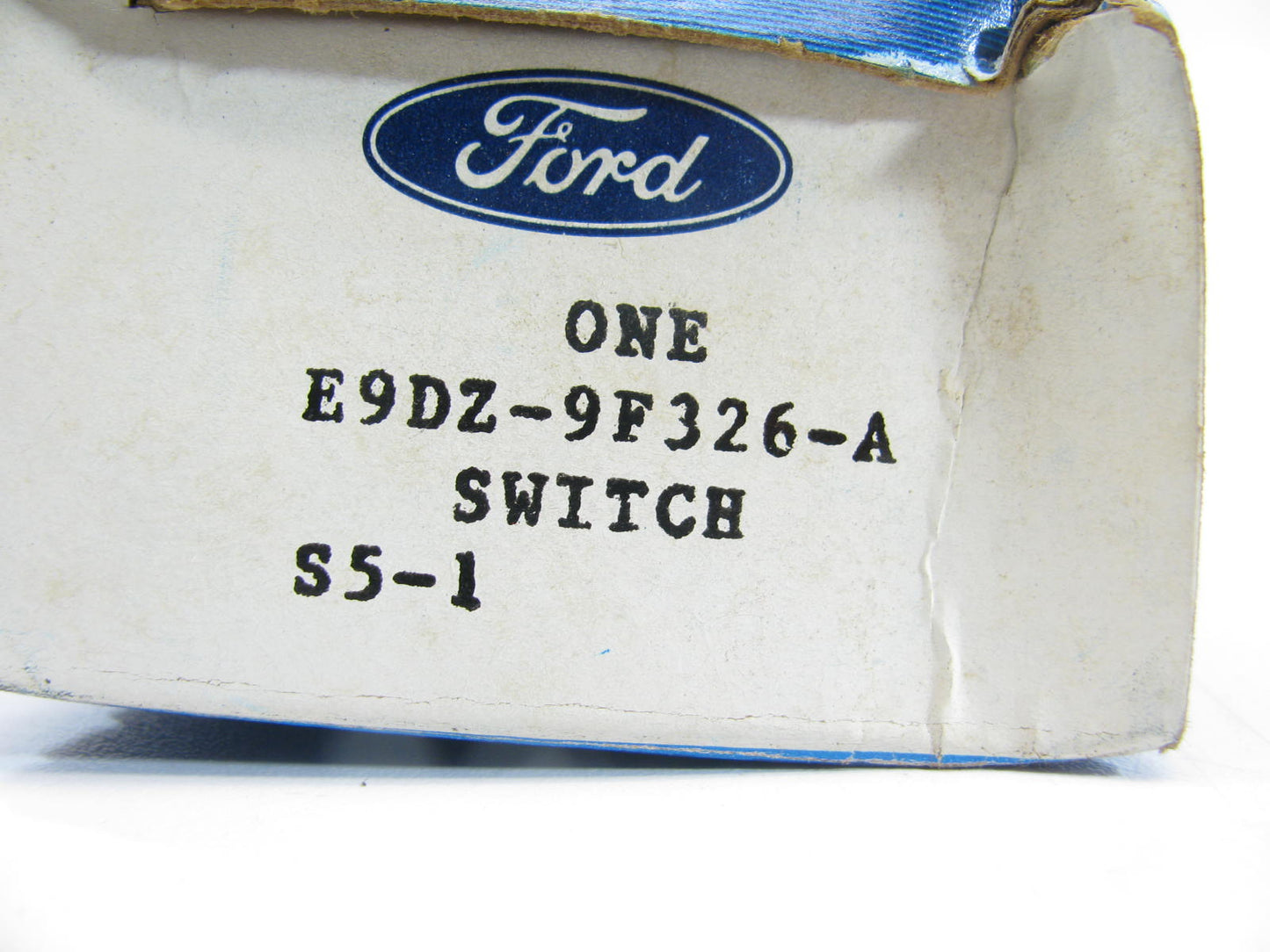 NEW - OEM Ford E9DZ-9F326-A Low Fuel Level Warning Switch Assembly