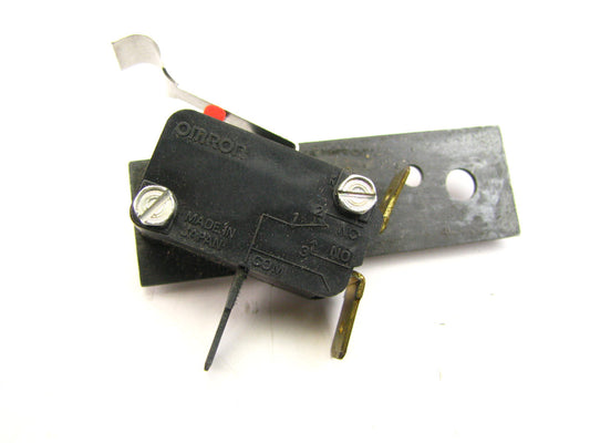 NEW - OEM Ford E9HZ-19757-A A/C Snap Switch & Bracket 1989-90 F600/900 Dealer AC