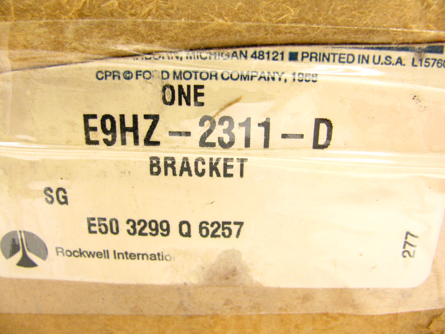 NEW - OEM Ford E9HZ-2311-D Rear Left Brake Camshaft Bracket 16-1/2'' Rockwell Air