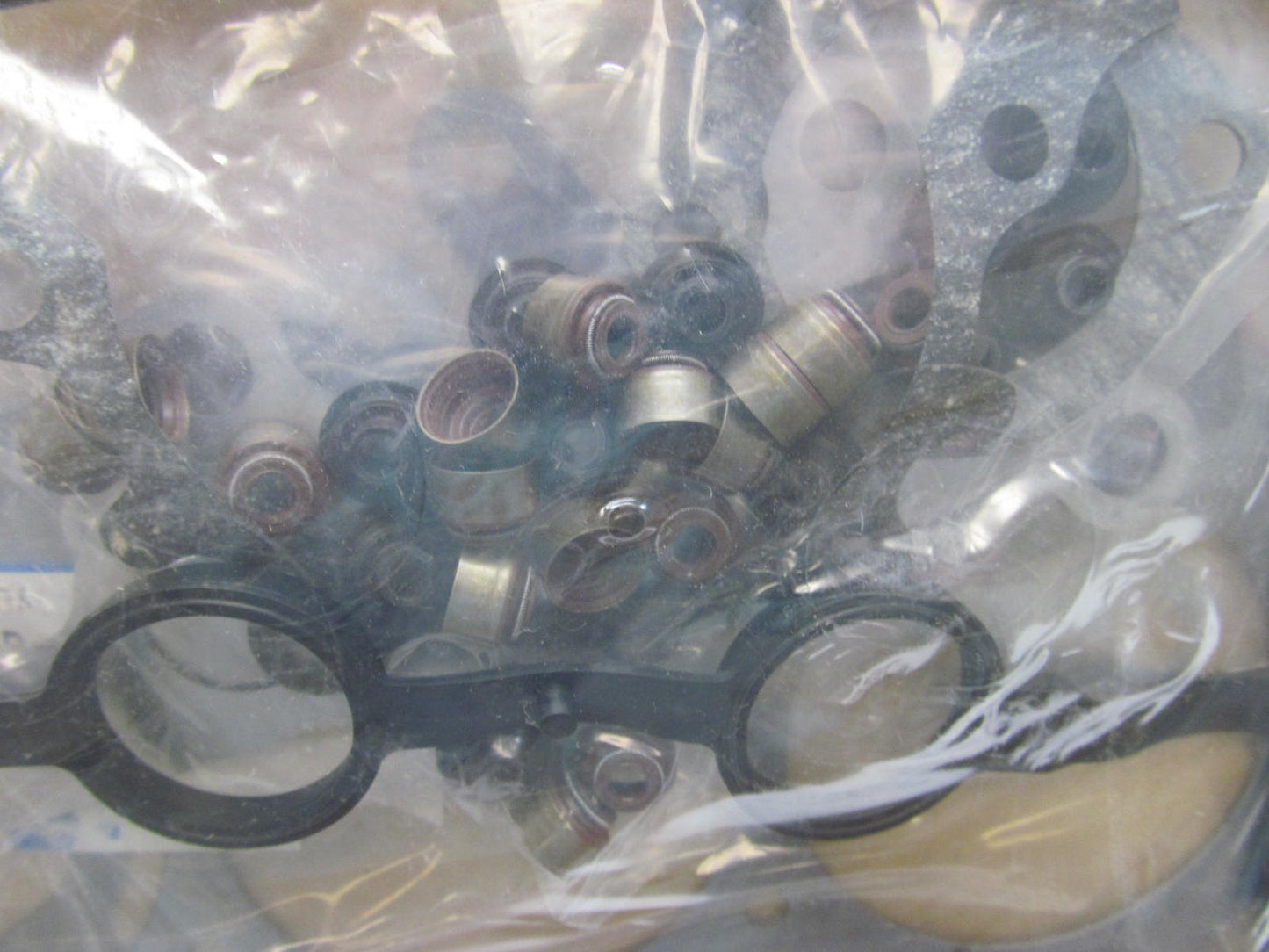 NEW - OEM Ford E9JY-6079-C Cylinder Head Gasket Set 91-94 Mercury Capri 1.6L-L4