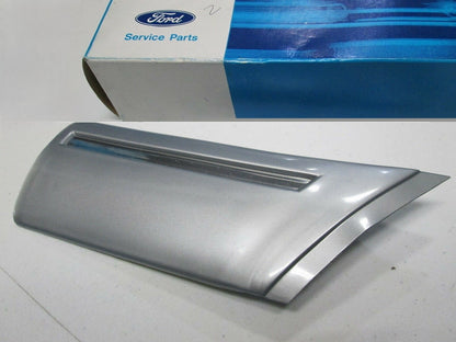 NEW - OEM Ford E9OY-16036-AA Front Right Lower Fender Moulding 89-93 Continental