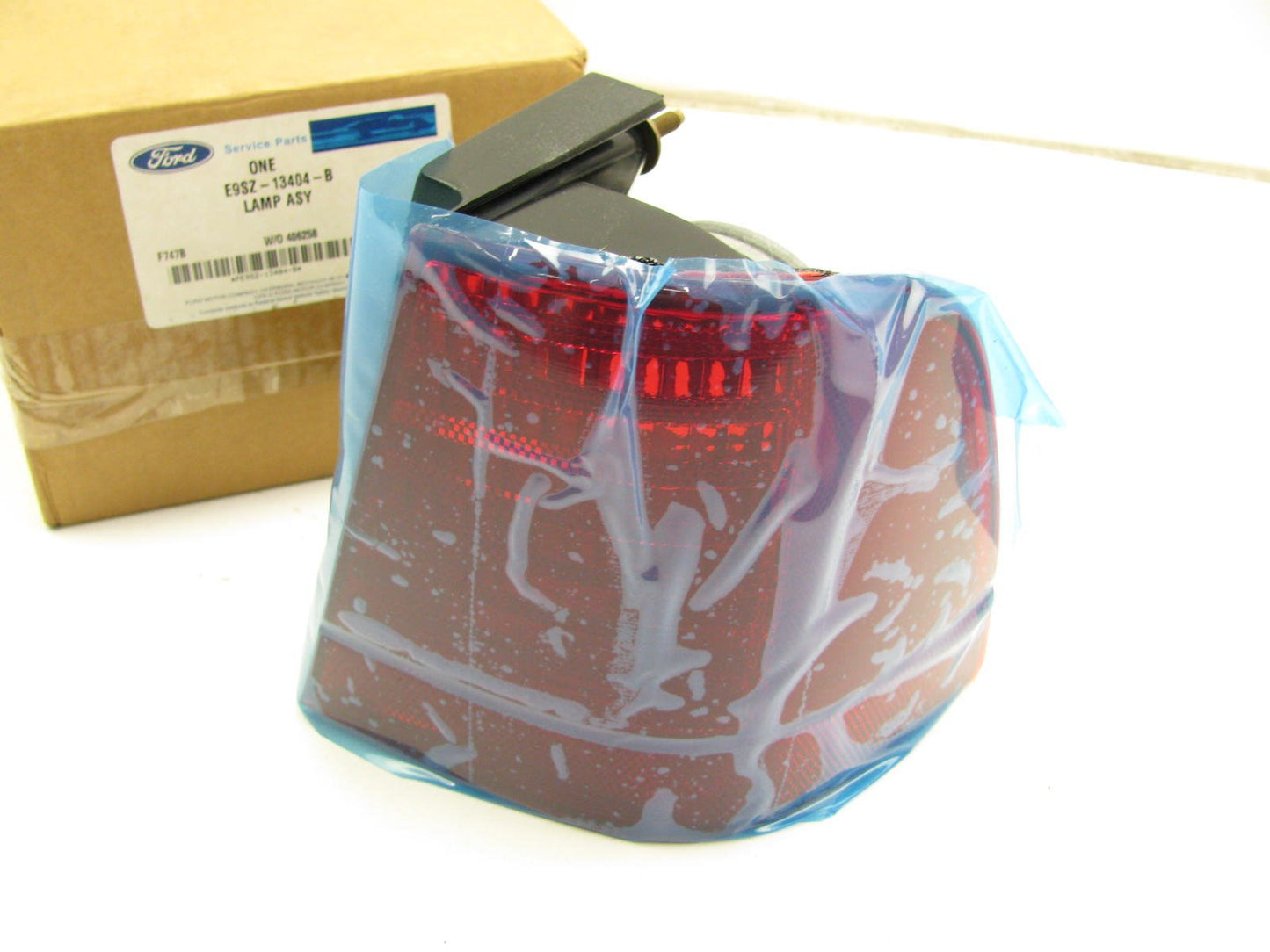 New OEM Ford E9SZ-13404-B Tail Light Lamp For 89-91 Ford Thunderbird Super Coupe