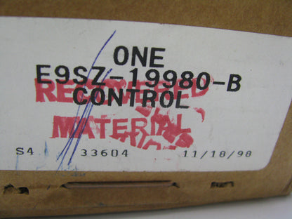 NEW - OEM Ford E9SZ-19980-B Push Button HVAC A/C Heater Control 1989 Thunderbird