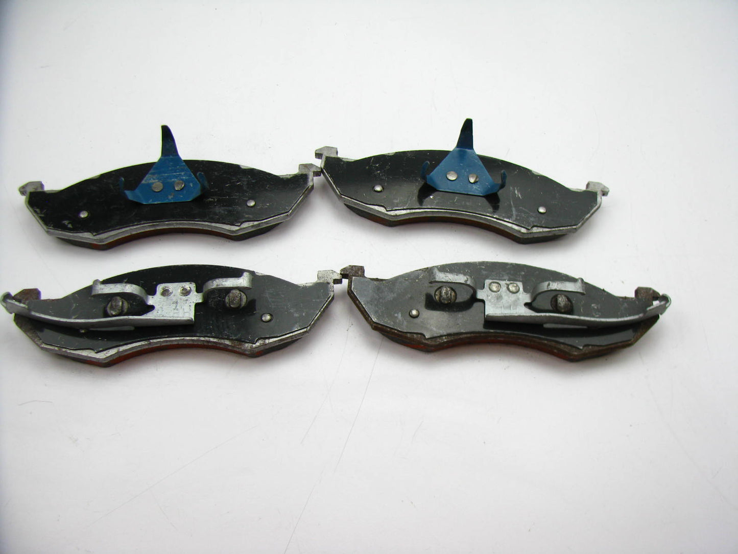 NEW - OEM Ford E9SZ-2001-A Front Brake Pads For 1989-1992 Thunderbird & Cougar