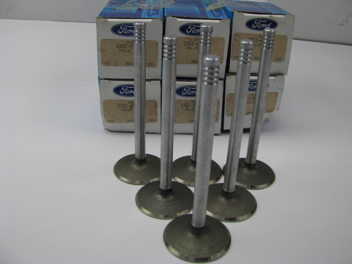 (6) NEW - OEM Ford E9SZ-6507-A Engine Intake Valve 1982-1995 3.8L-V6