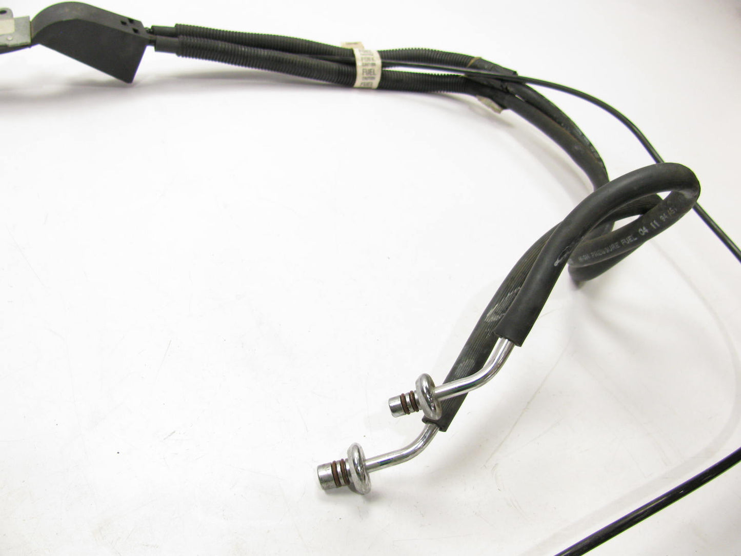 NEW - OEM Ford E9SZ-9S286-B Front Fuel Supply & Return Hose 1989-1990 Supercoupe