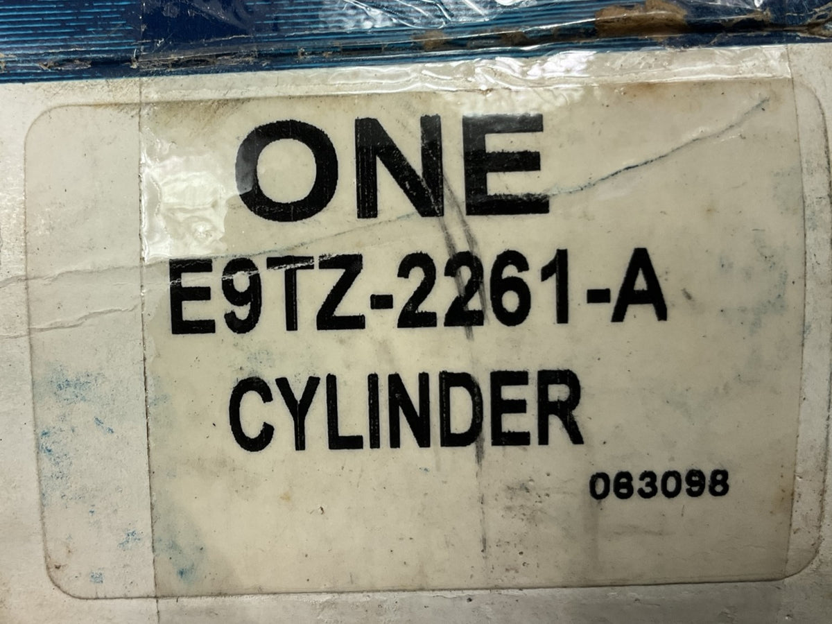 NEW - OEM Ford E9TZ-2261-A Rear Drum Brake Wheel Cylinder