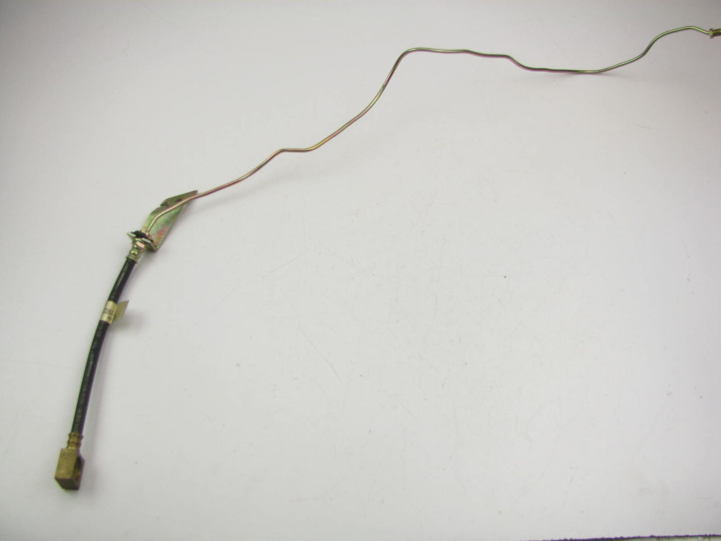 NEW - OEM Ford E9TZ-2267-B Rear Right Brake Hose & Line 88-81 Ford F Super Duty