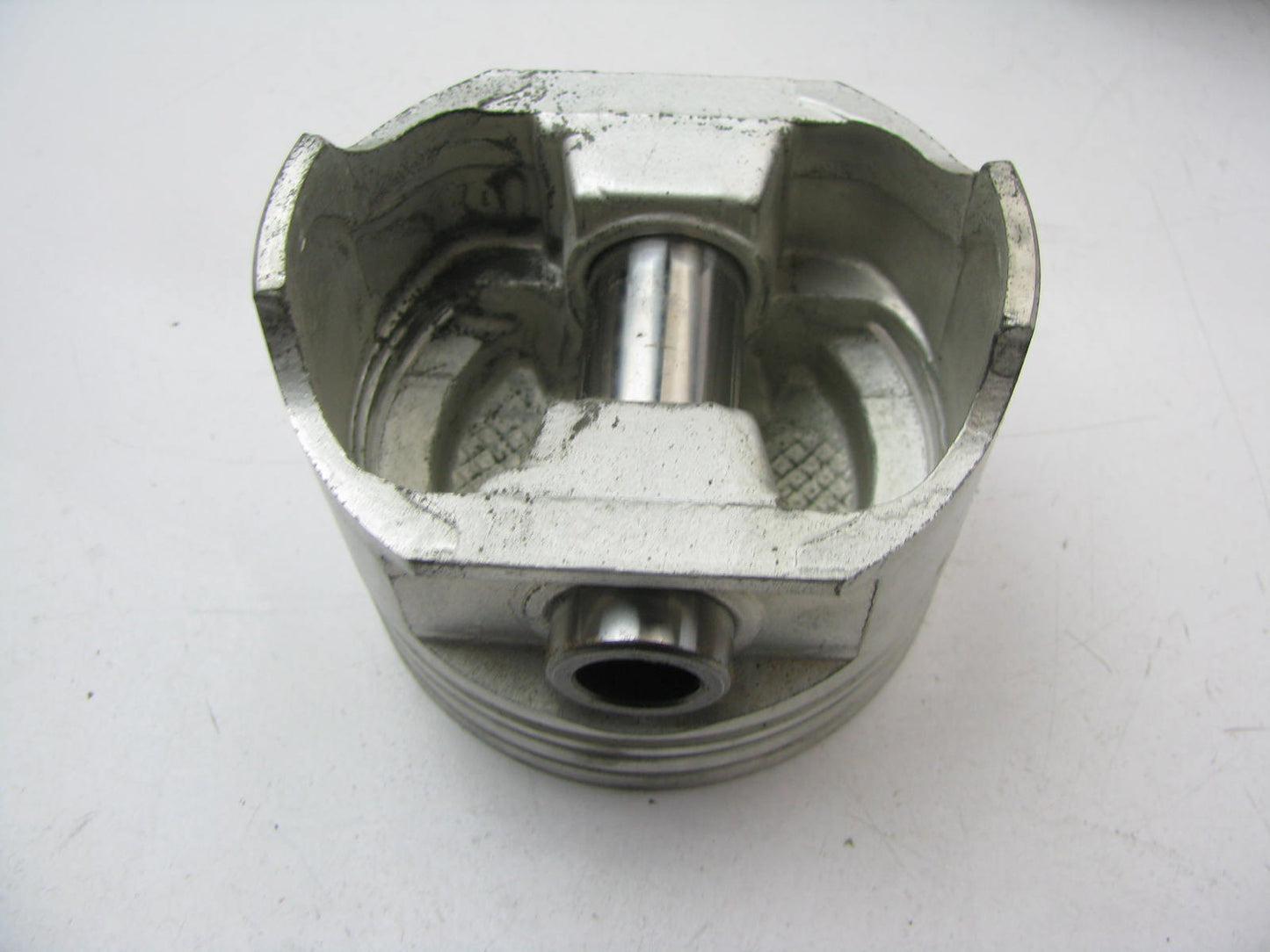 NEW - OEM Ford E9TZ-6108-AB Engine Piston - Standard 1989 Ranger 2.3L-L4