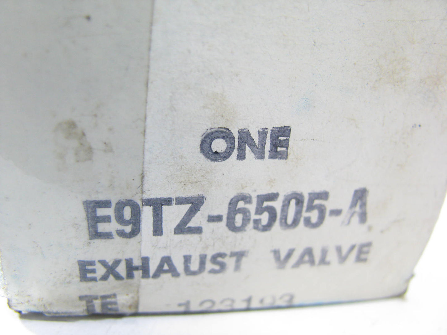 (8) NEW - OEM Ford E9TZ-6505-A Engine Exhaust Valve 1969-1997 302 351W-V8
