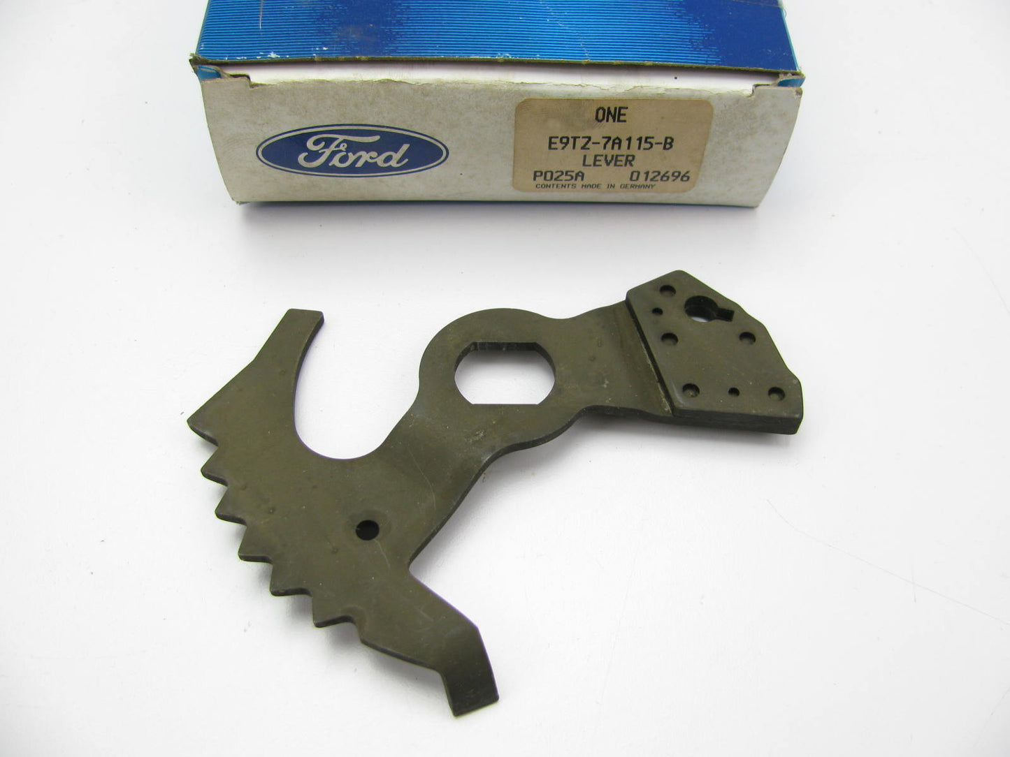 NEW - OEM Ford E9TZ-7A115-B Manual Valve Detent Inner Lever 1985-1989 A4LD