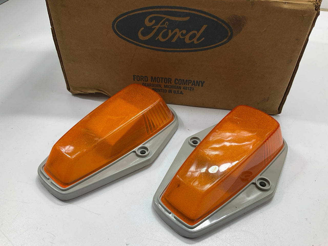 (2) NEW - OEM Ford E0TZ-15442-D Roof Cab Marker Lamp 1980-1991 F-150 F-250 F-350