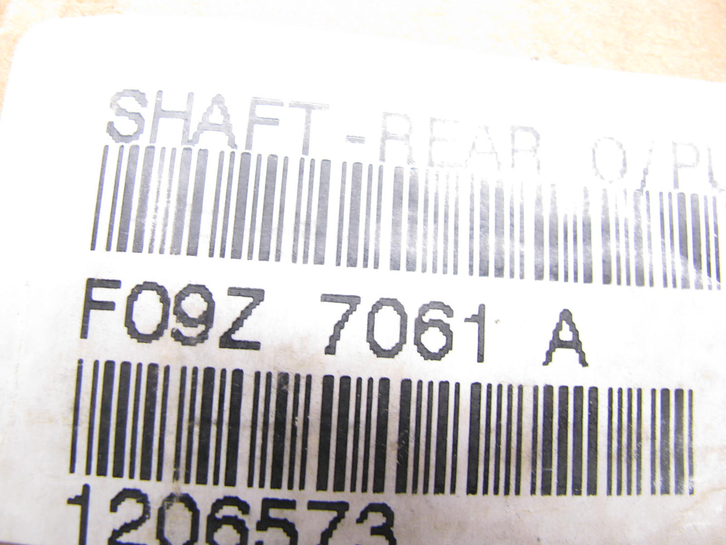 NEW - OEM F09Z-7061-A Rear Output Shaft For 1990-1997 AEROSTAR Dana 28