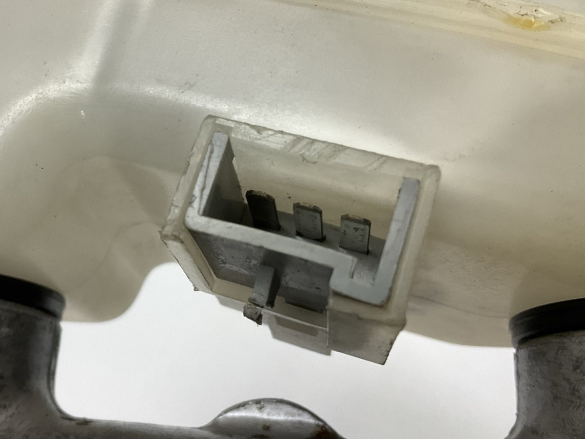 REMAN. - OEM Ford F0AZ-2140-BX Brake Master Cylinder