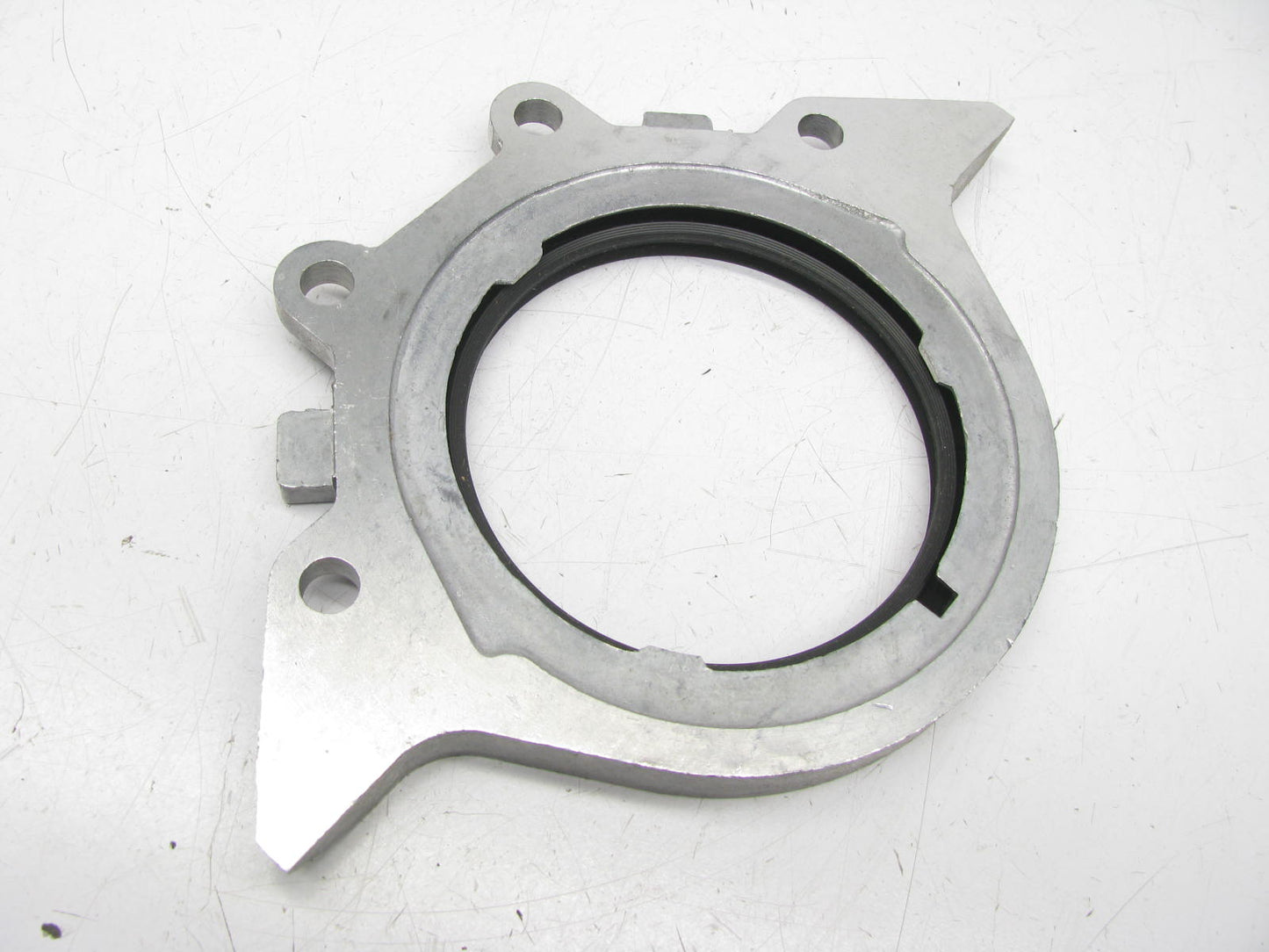 NEW - OEM Ford F0CZ-6K301-A  Rear Main Seal & Retainer 1990-1993 1.9L-L4 & SRF