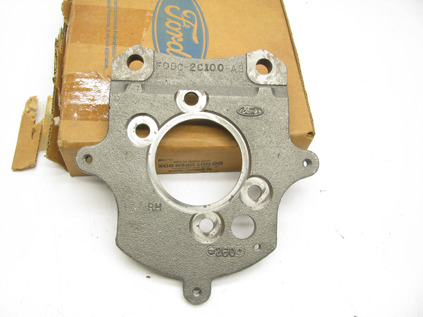 NEW - OEM Ford F0DZ-2C100-A Rear Right Axle Adapter Plate 1989-1991 Taurus