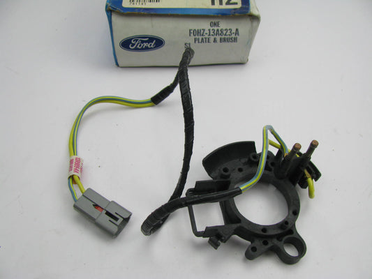 NEW - OEM Ford F0HZ-13A823-A Horn Switch Brush Plate 1990-1998 L-Series Fleet