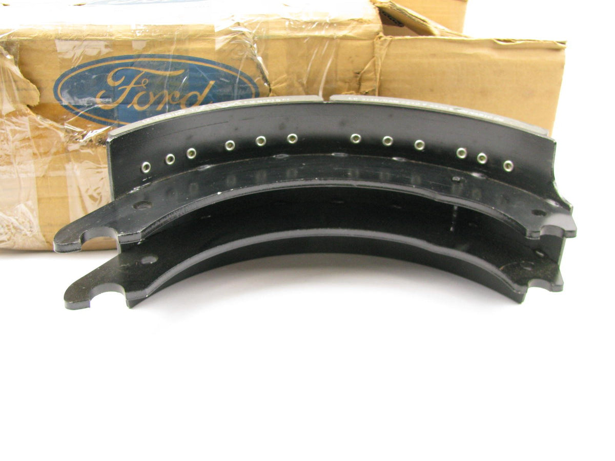 NEW OEM Ford F0HZ-2018-B Drum Brake Shoe Replaces SR5024514QR 16.5''x6'' 4514QR